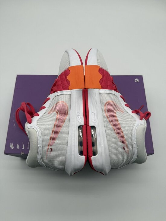 New Nike LeBron Witness VIII Shoes Mens Size 12 White Pink Basketball FB2239 104 main image 9
